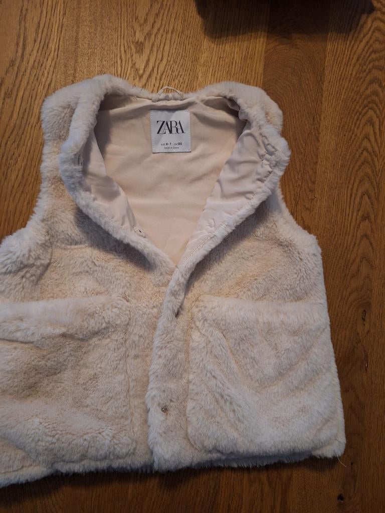 Bodywarmer van Zara maat 120, Ophalen of Verzenden, Jongetje of Meisje, Jasje