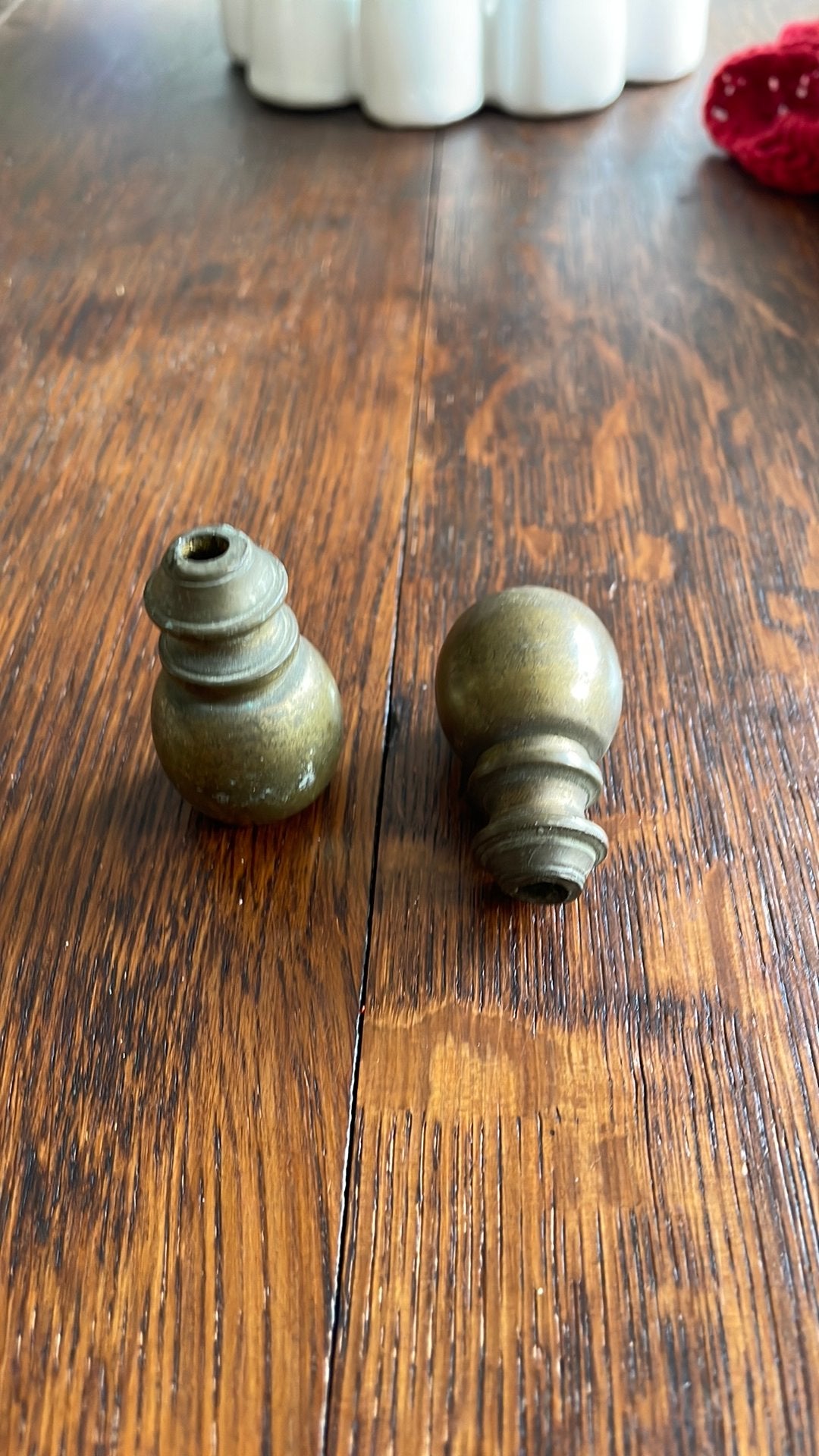 2 koperen gordijn hangers, Ophalen