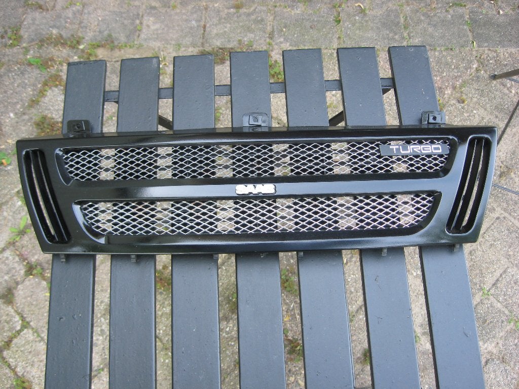 Sportieve zwart gespoten grille Saab 900 classic(87-), Auto-onderdelen, Ophalen of Verzenden, Gebruikt, Saab