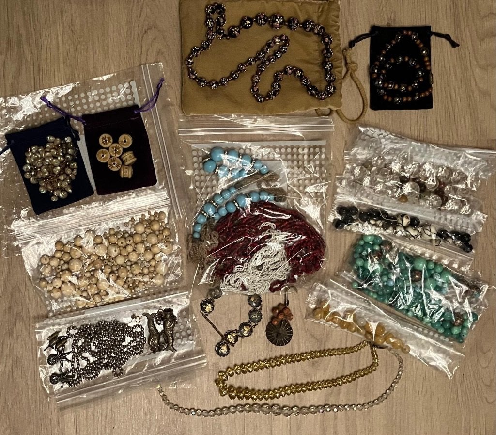 Kettingen, armbanden, kralen, stenen, materiaal zelf maken., Hobby en Vrije tijd, Kralen en Sieraden maken, Ophalen of Verzenden