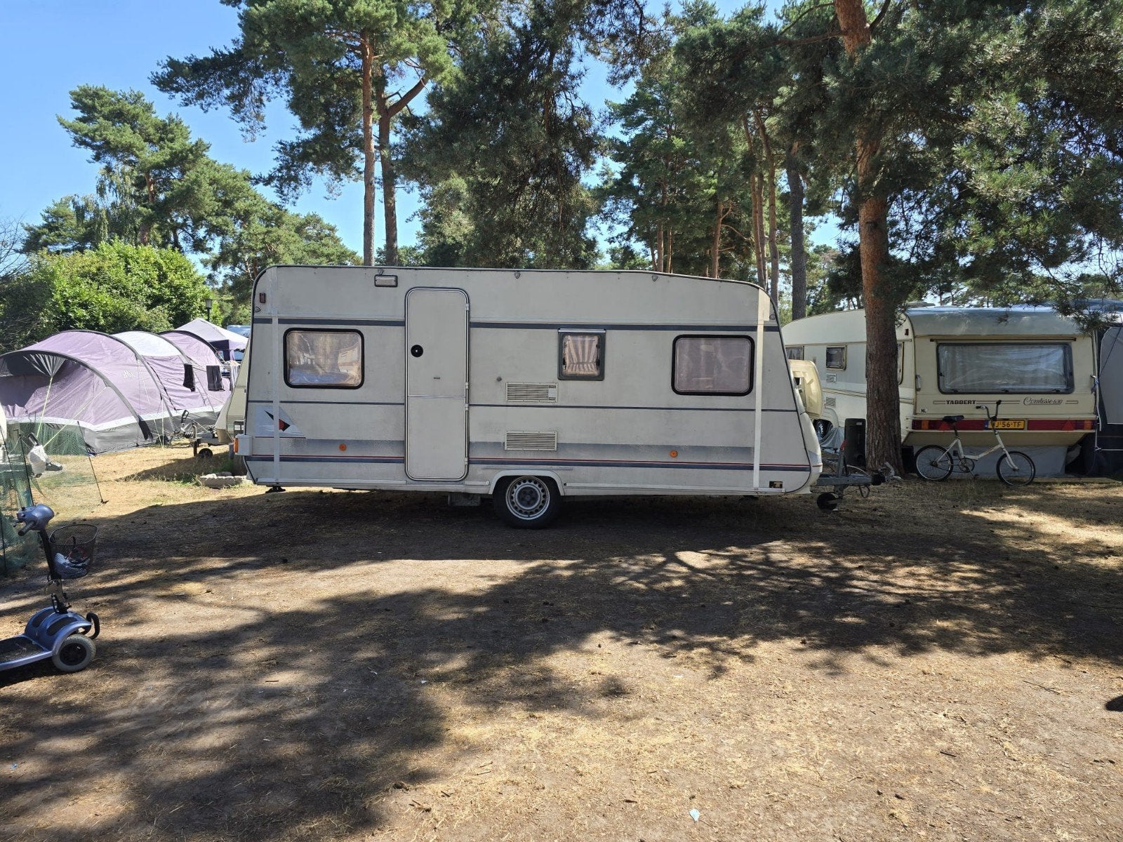 Burstner Scala caravan uit 1994 met voortent en luifel, Particulier, Bürstner, 6 tot 7 meter, Tot en met 6