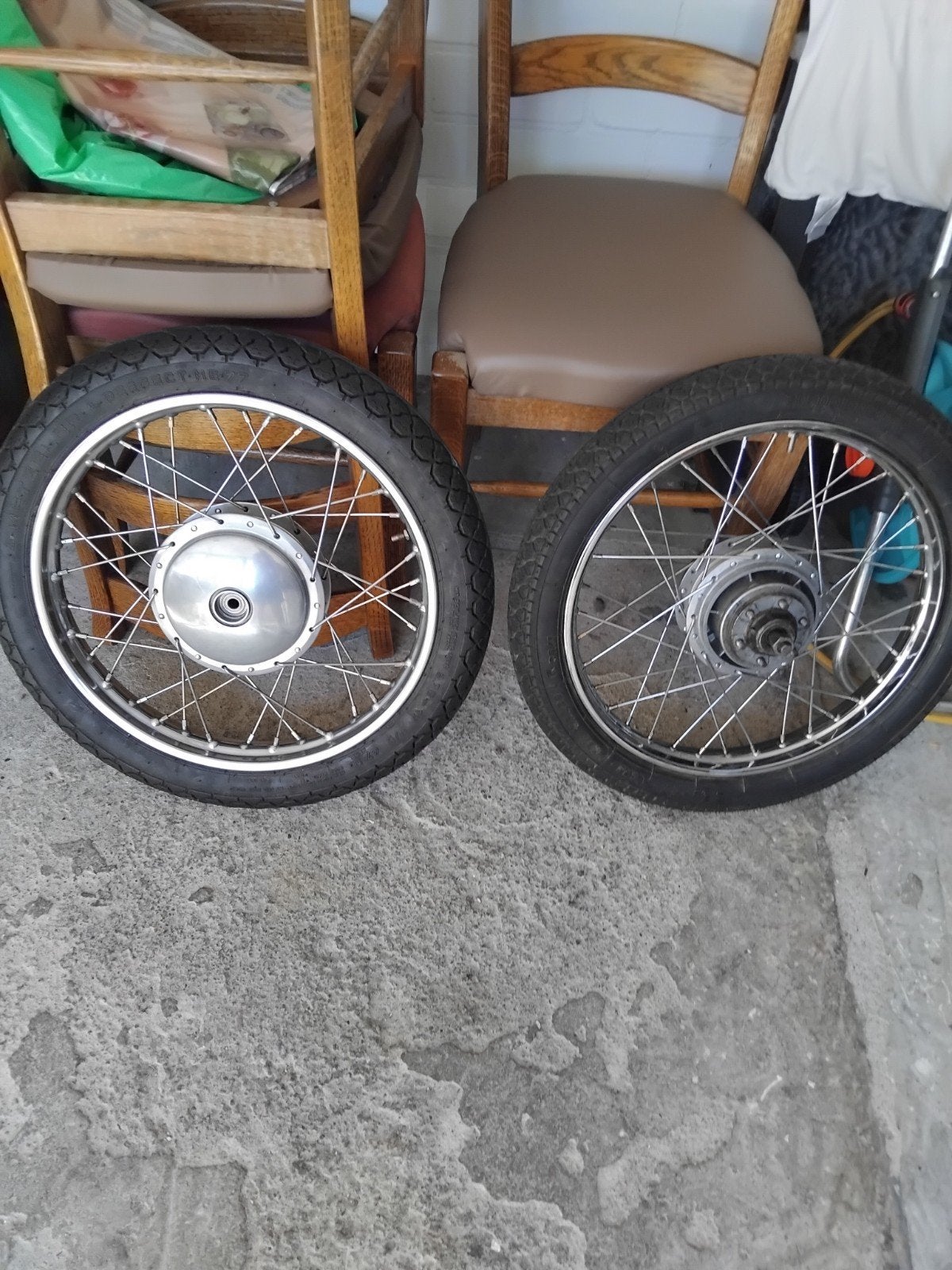 een set  wielen met goede banden - Grote en kleine naaf, Fietsen en Brommers, Ophalen