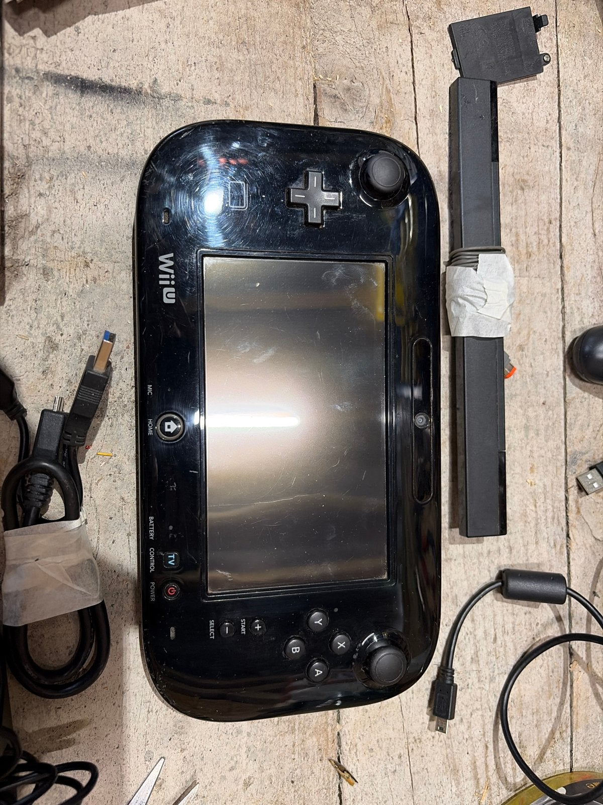 Nintendo Wii U Zwart met GamePad en accessoires, Spelcomputers en Games, Spelcomputers | Nintendo Wii U, Verzenden, Gebruikt, Met 1 controller