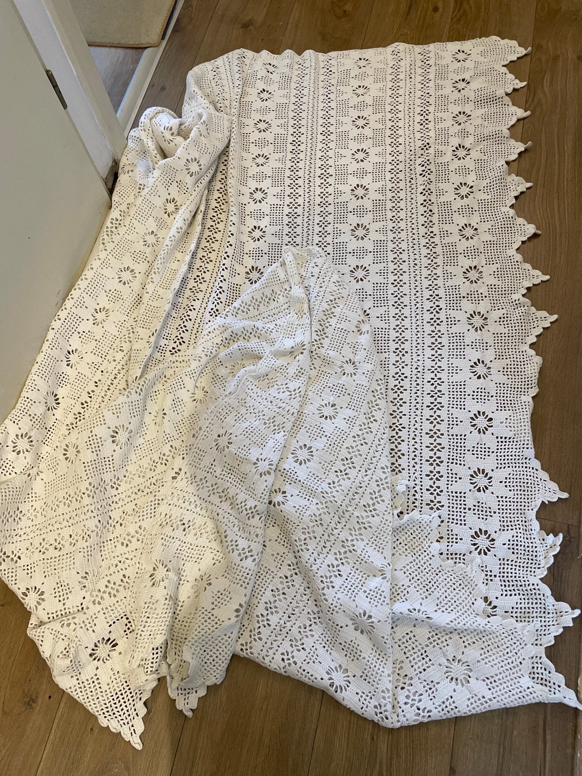 Gehaakte sprei / tafellaken - 210x185 cm, Gebruikt, Wit, 150 tot 200 cm, 200 cm of meer