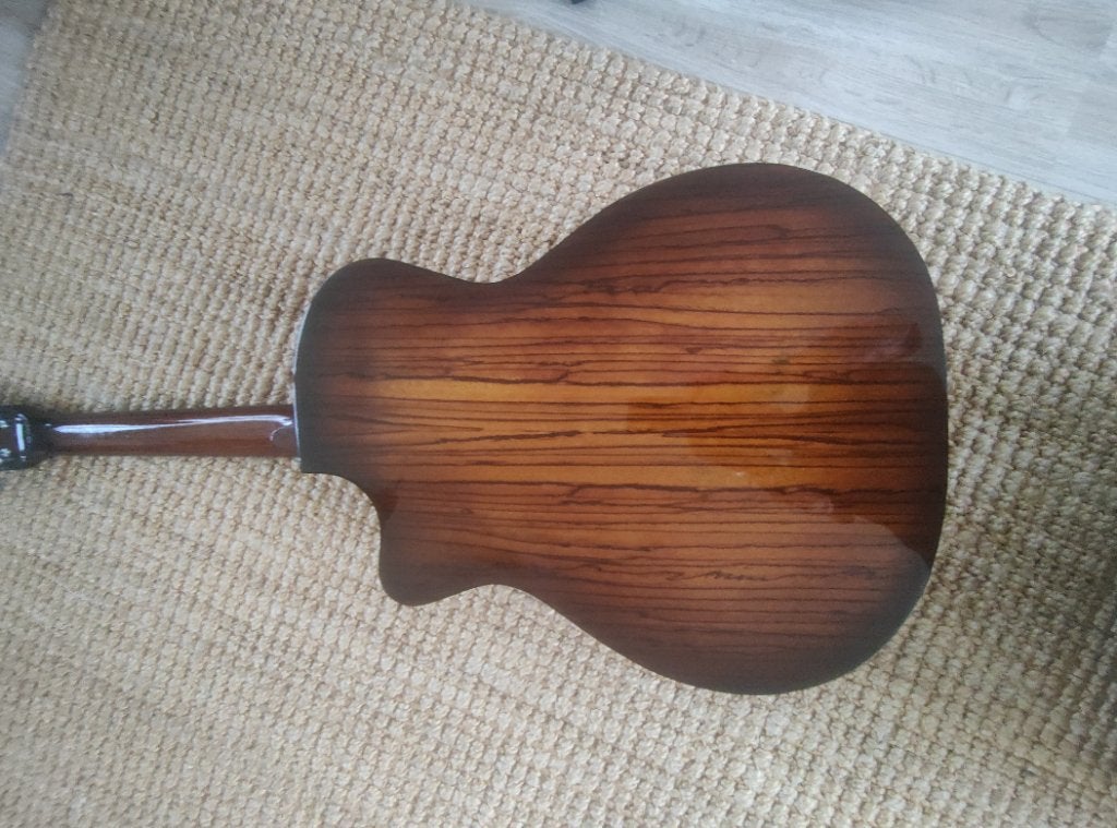 Foto 3 van Akoestische gitaar OM Cutaway