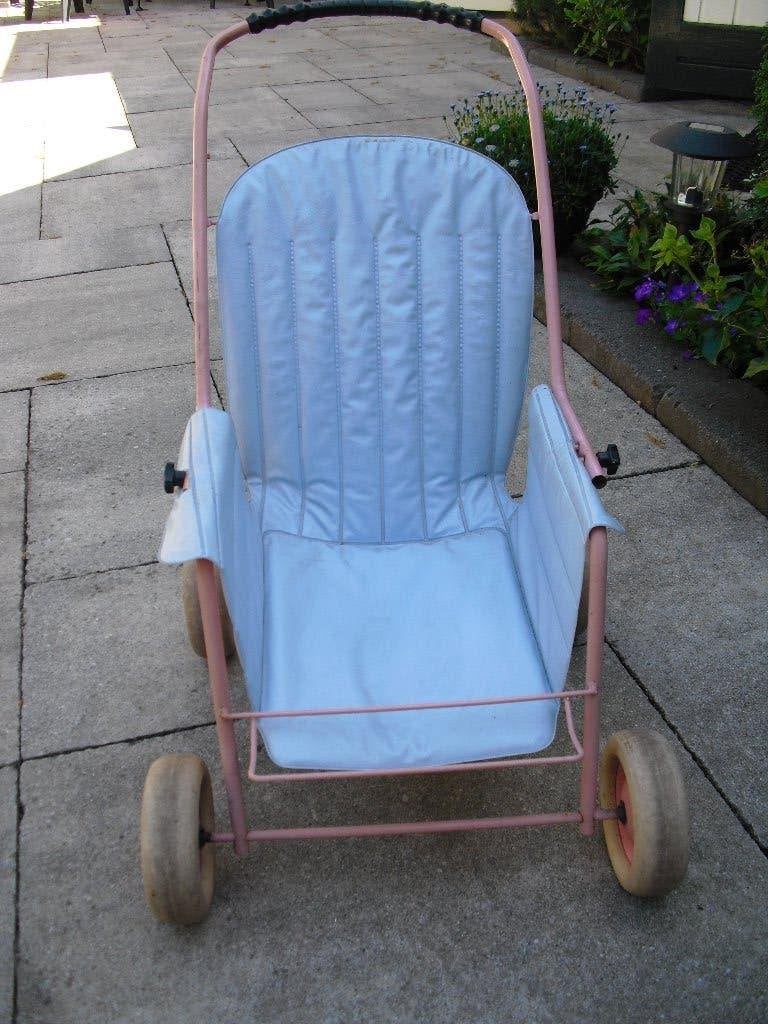 TE KOOP KINDER POPPEN WANDEL WAGEN, Kinderen en Baby's, Speelgoed | Poppen, Ophalen, Gebruikt, Babypop