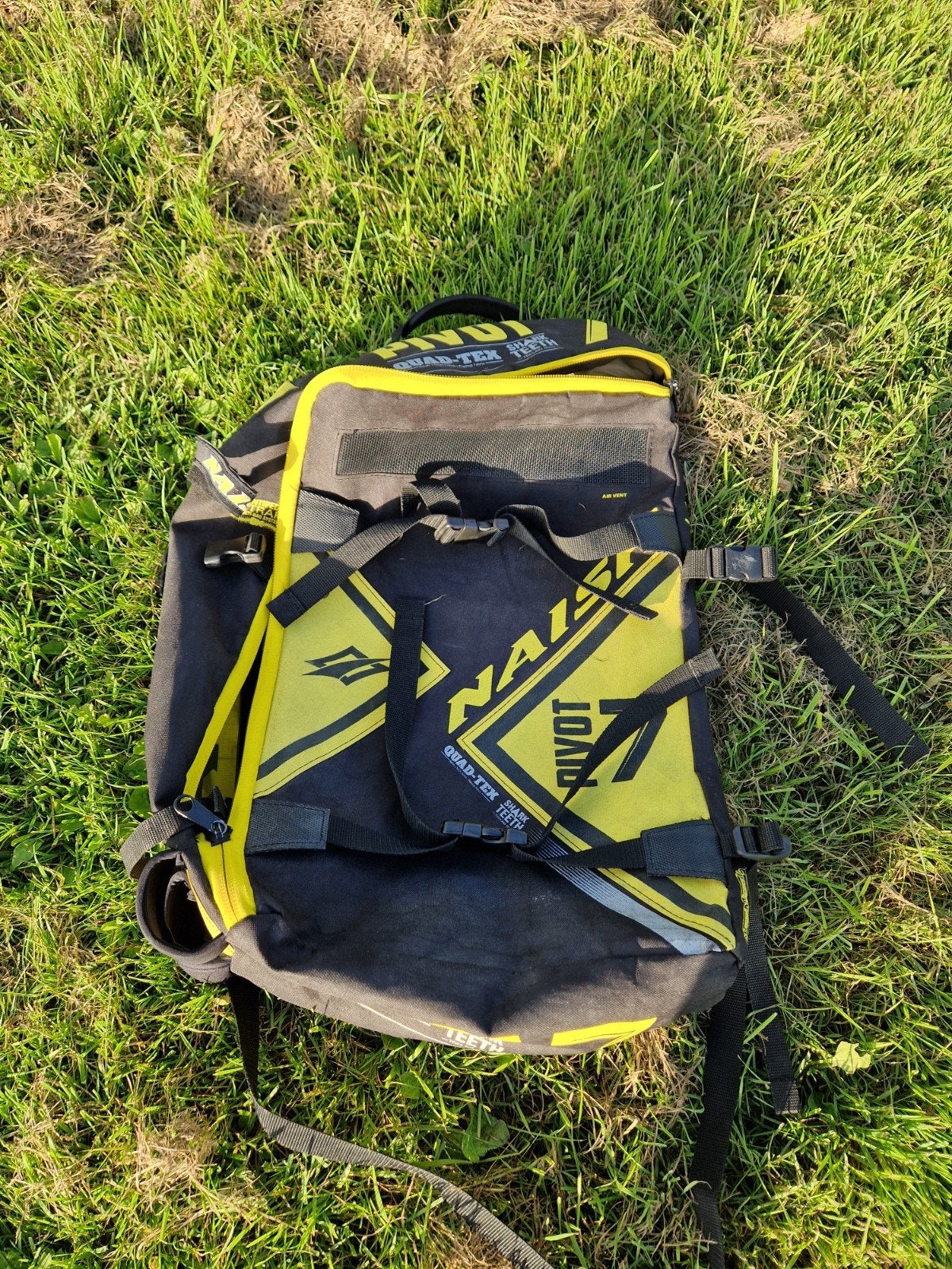 Naish Pivot 7m Kitesurf Kite met Naish Bar, Geen board, Ophalen, Gebruikt, Bar