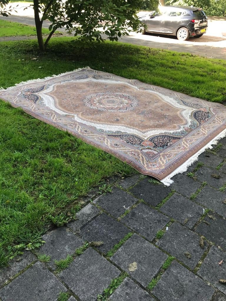 Perzisch tapijt 2x3 meter beige met patroon, Huis en Inrichting, Stoffering | Tapijten en Kleden, Ophalen, Beige, 200 cm of meer