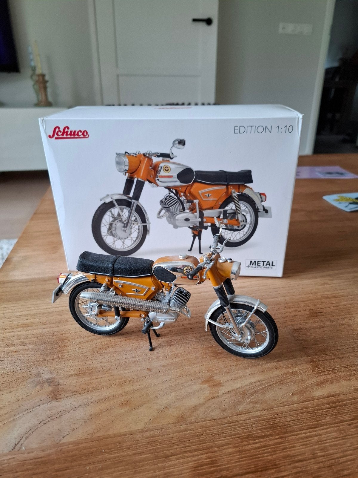 Schuco 1:10 Zündapp KS50 Supersport Goudhaantje met doos, Overige merken, Ophalen of Verzenden, Zo goed als nieuw, Groter dan 1:32