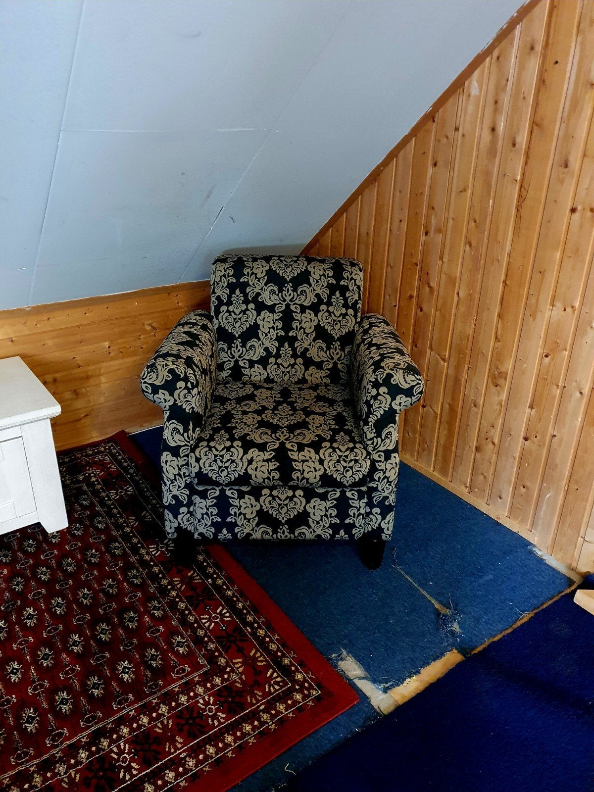 Comfortabele fauteuil met bloemenprint, Huis en Inrichting, Ophalen, Klassiek, Bloemenprint, Gebruikt, 75 tot 100 cm