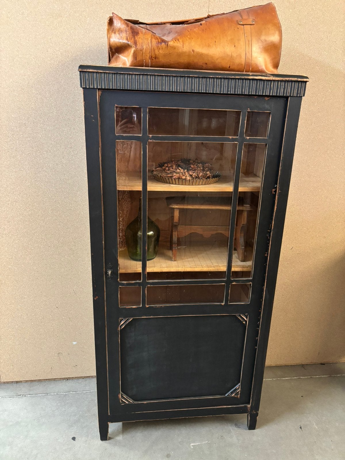 Brocante eendeurskast / vitrinekast / buffetkast, Huis en Inrichting, Kasten | Overige, Studio Larilo, Zo goed als nieuw, Sportstraat 6 Kerkrade