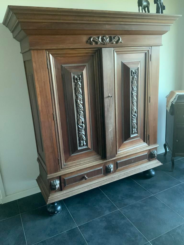 Rankenkast h 1.75 m b 1.60 m, Ophalen