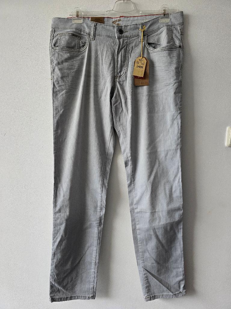 Nieuw Camel Active dun spijkerbroek maat 38/34, Kleding | Heren, Spijkerbroeken en Jeans, W36 - W38 (confectie 52/54), Nieuw, Ophalen of Verzenden