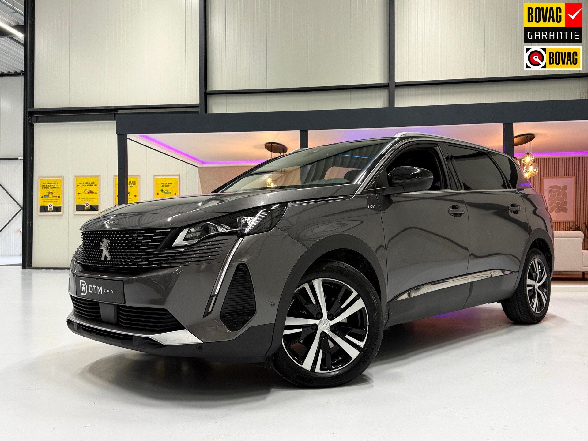 Peugeot 5008 1.2 GT PACK 7-ZITTER | NAPPA LEDER |FOCAL|MASSA, Auto's, Voorwielaandrijving, Dealer onderhouden, 15 km/l, Gebruikt