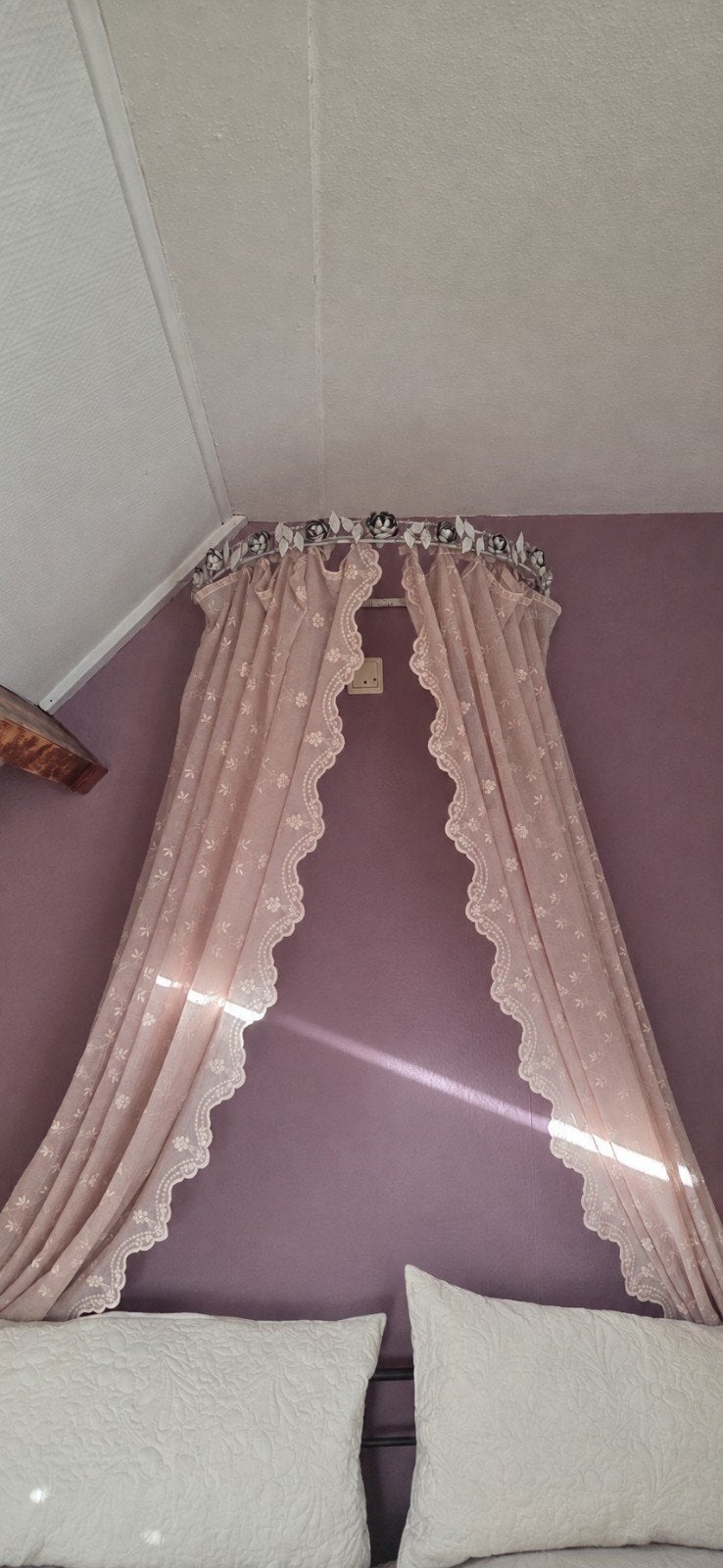 bedkroon met gordijnen, Tweepersoons, Ophalen of Verzenden, Zo goed als nieuw, Bedomrander