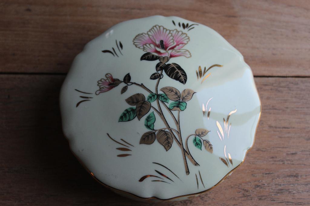 Bonbondoosje - Limoges - Porselein, Ophalen of Verzenden