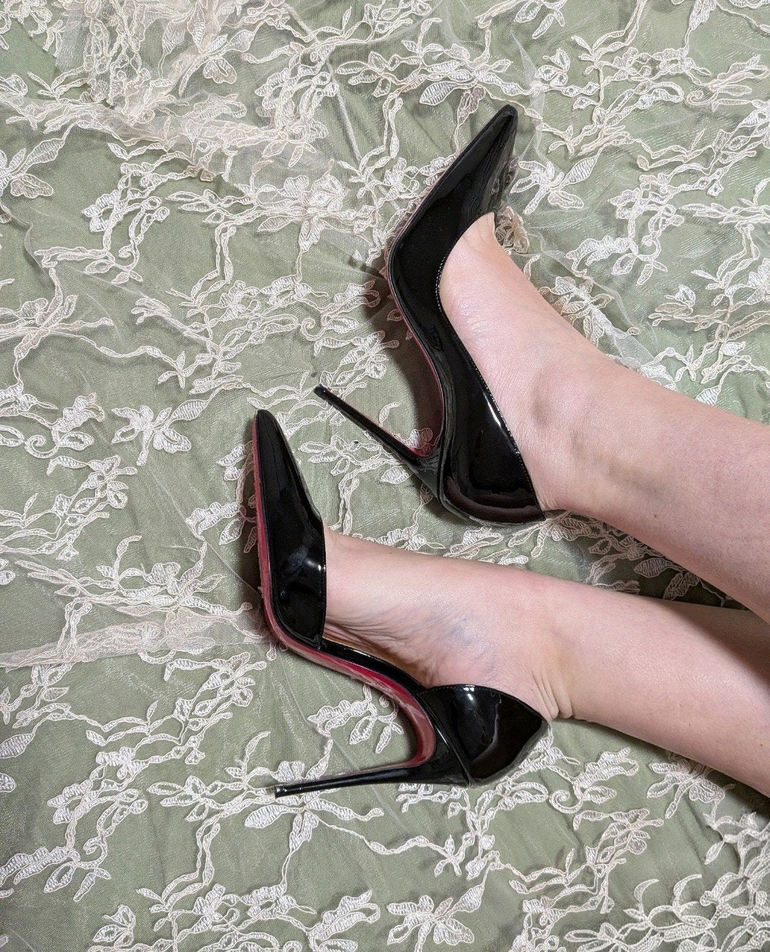 Christian Louboutin Iriza pumps 100mm hoge hakken, Kleding | Dames, Schoenen, Zo goed als nieuw, Zwart, Ophalen of Verzenden