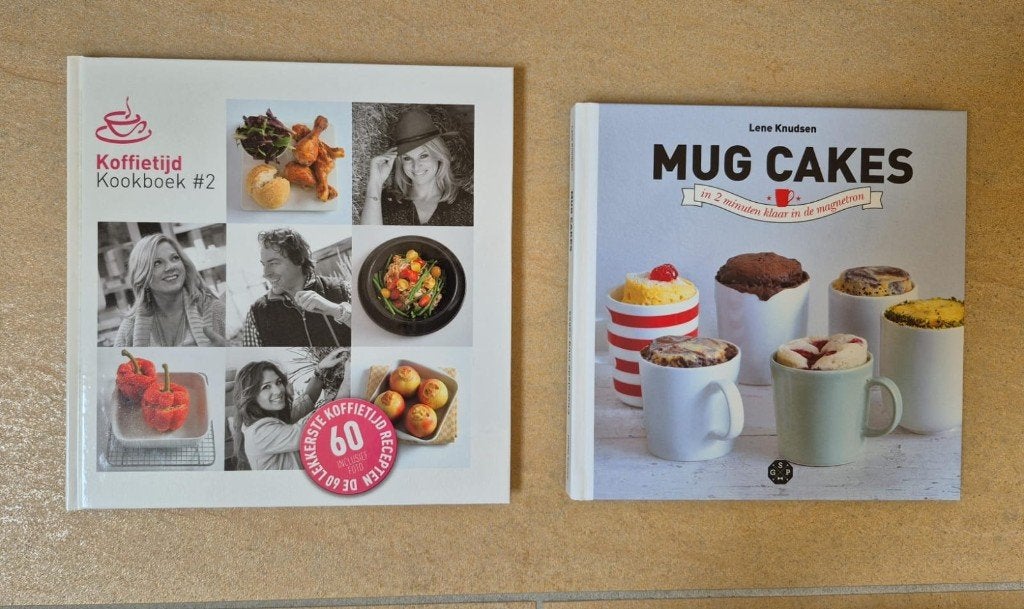 2 kookboeken, Koffietijd en Mug cakes - nieuw, Ophalen of Verzenden, Nieuw