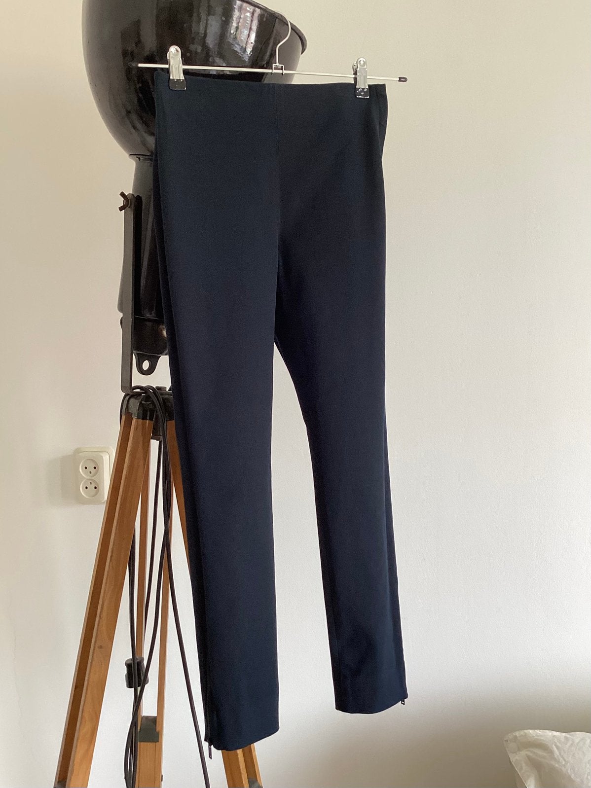 Nieuwe broek van COS, mt 34, slim fit, Nieuw, Maat 34 (XS) of kleiner, Lang, Verzenden