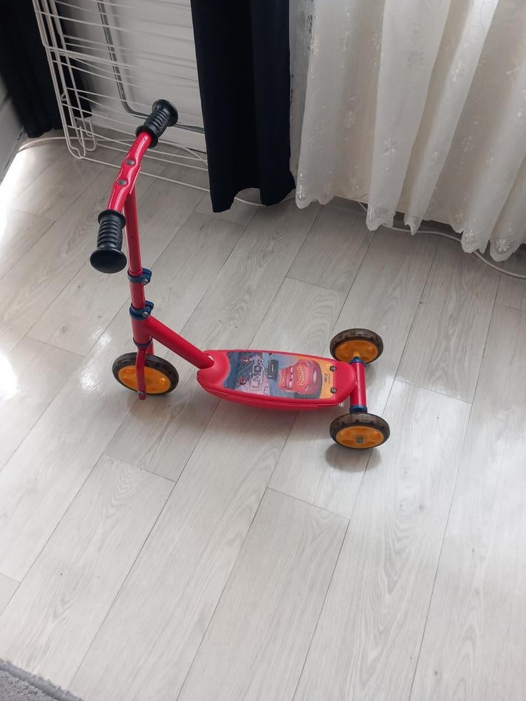 Cars step te koop, Ophalen, Zo goed als nieuw, Gewone step