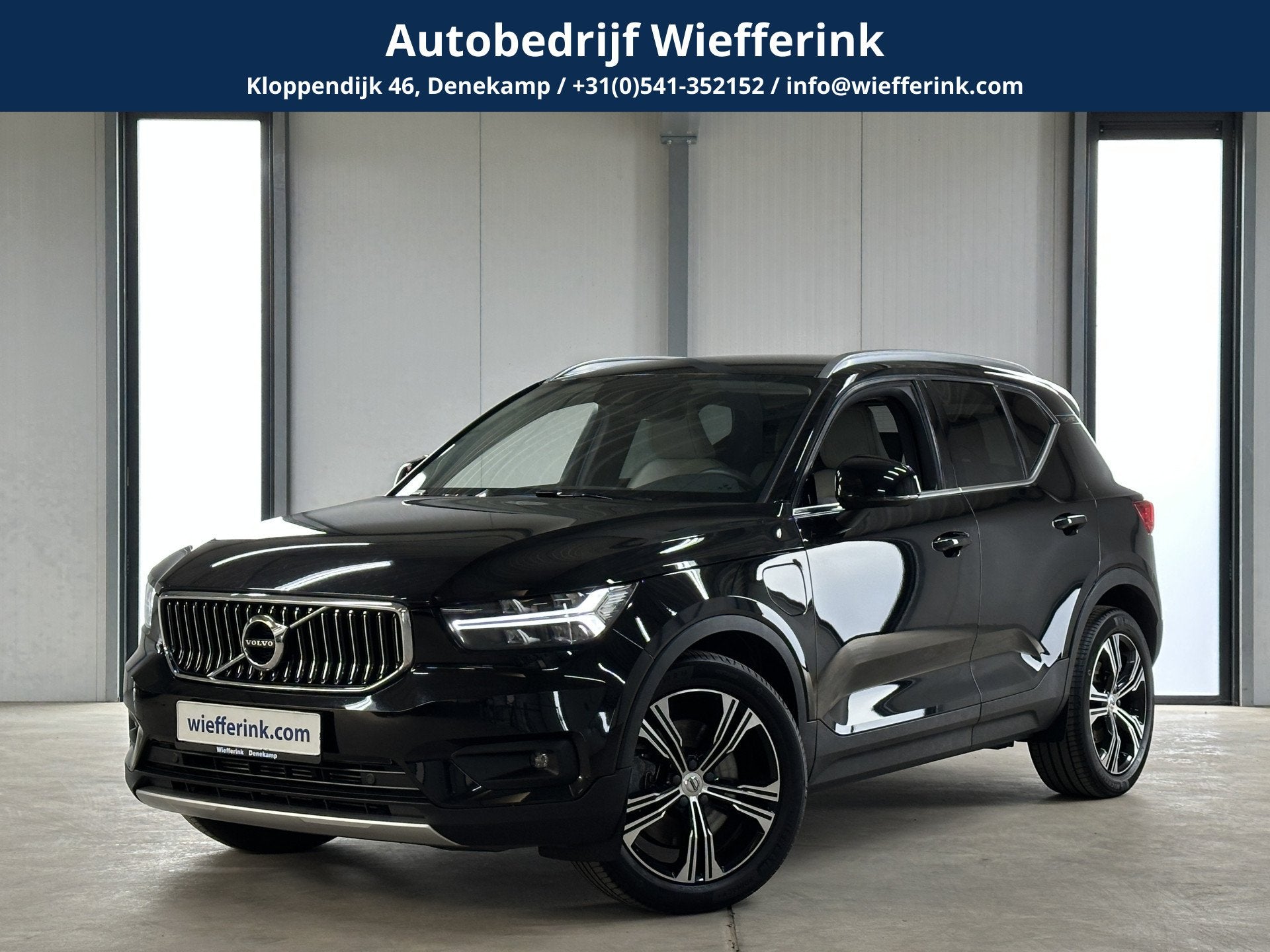 Volvo XC40 1.5 T5 Twin Engine Inscription 262 pk | Leder | N, 12 maanden, Euro 6, 1712 kg, Zwart