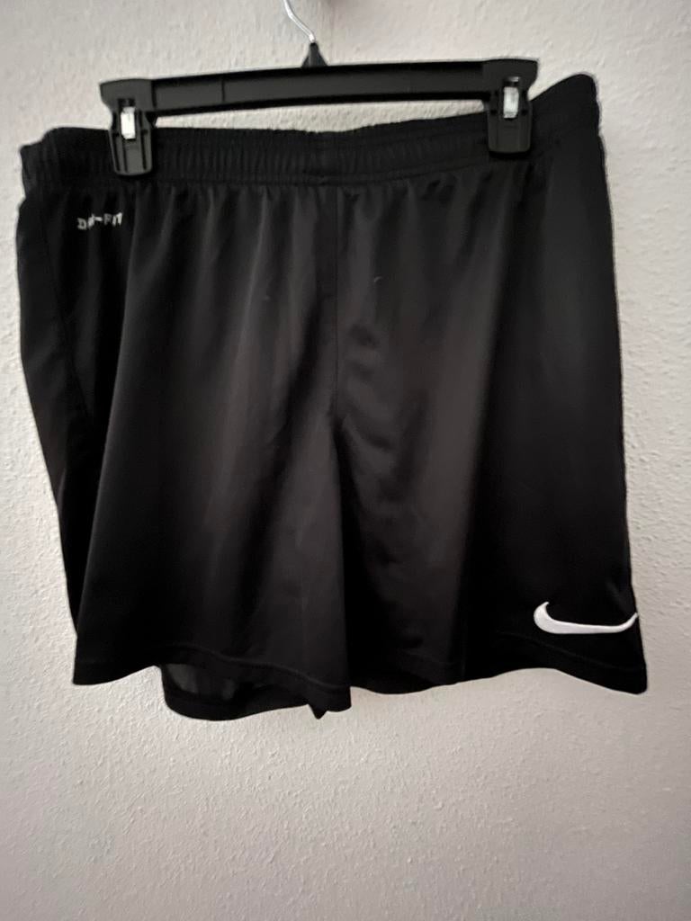 3x Nike Dri-Fit shorts maat M & L, Ophalen of Verzenden, Zo goed als nieuw, Blauw, Algemeen