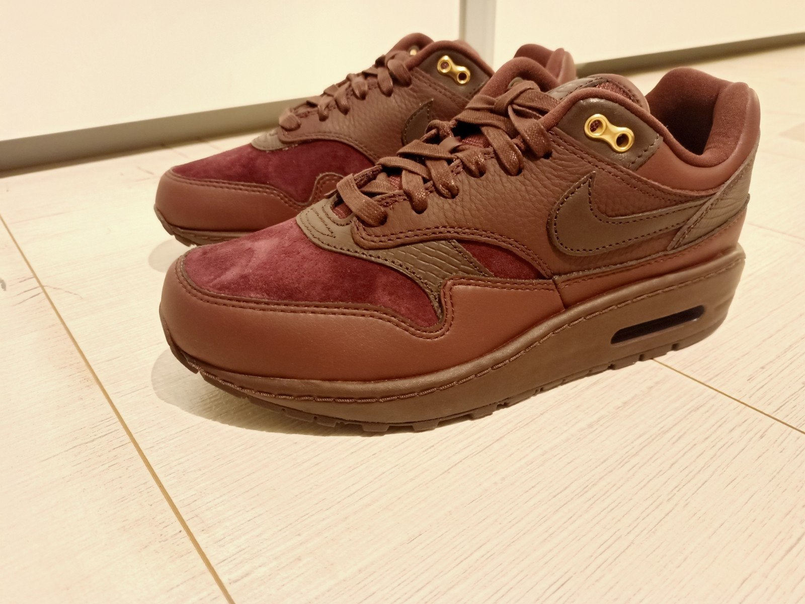 Nike Air Max 1 '87 BHD Bordeaux Crush/Brown Basalt maat 38, Ophalen of Verzenden