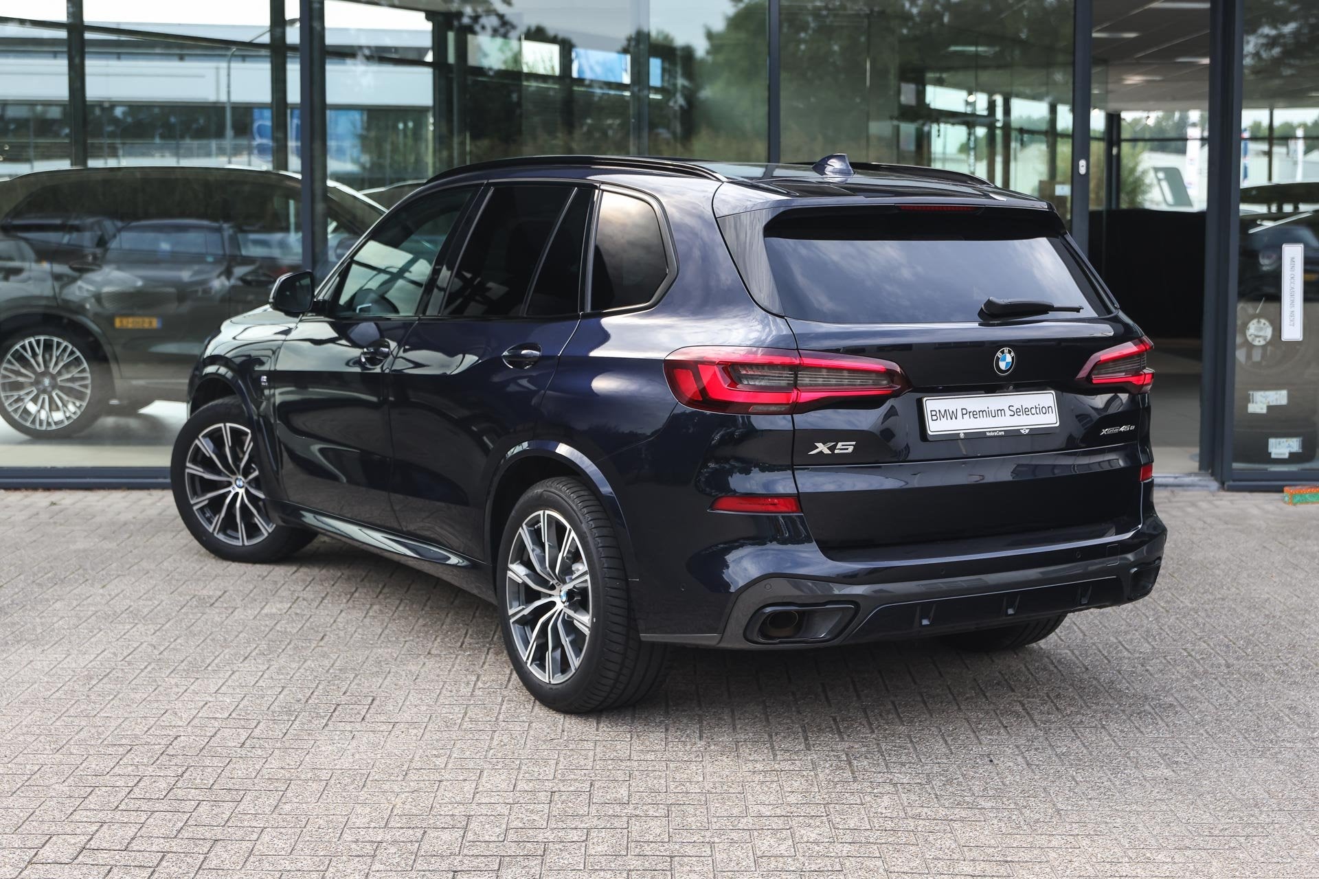 BMW X5 xDrive45e High Executive M Sport Automaat / Panoramad, Auto's, Dealer onderhouden, Gebruikt, 394 pk, Met garantie (alle)