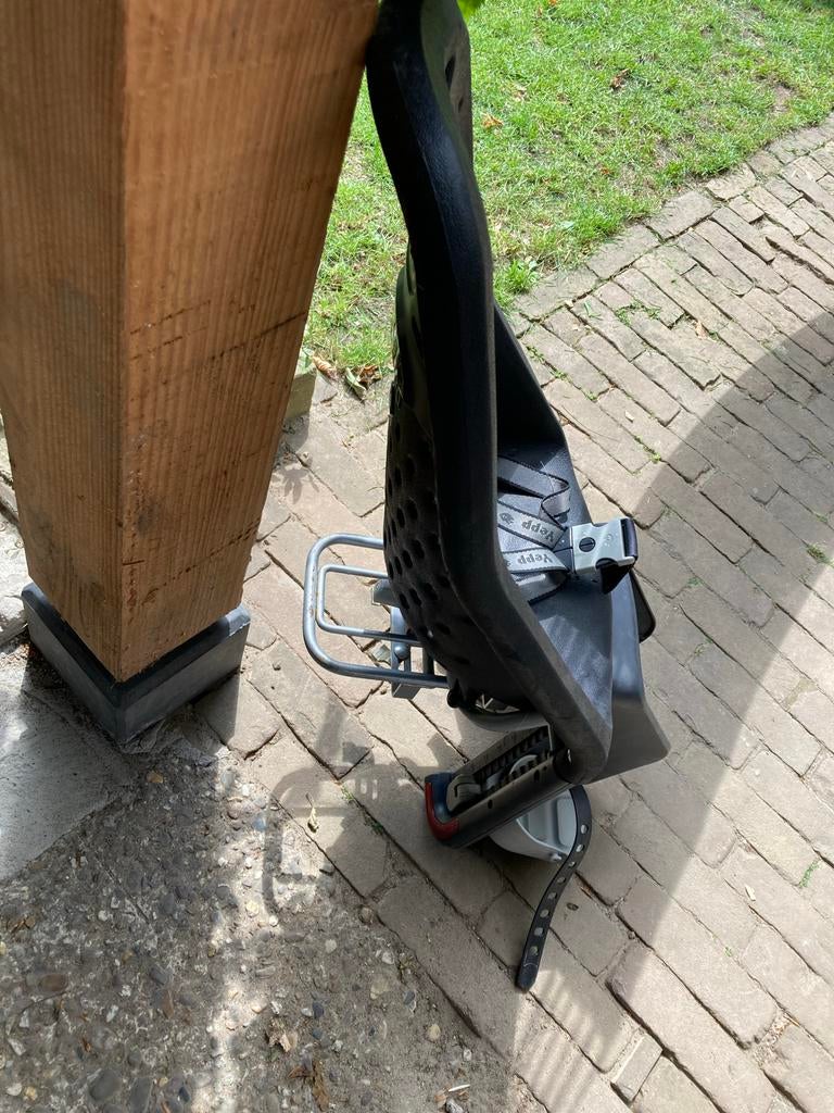 Thule Yepp Achterzitje met Bagagedrager Adapter, Ophalen, Achterzitje, 9 t/m 18 kg, Gebruikt