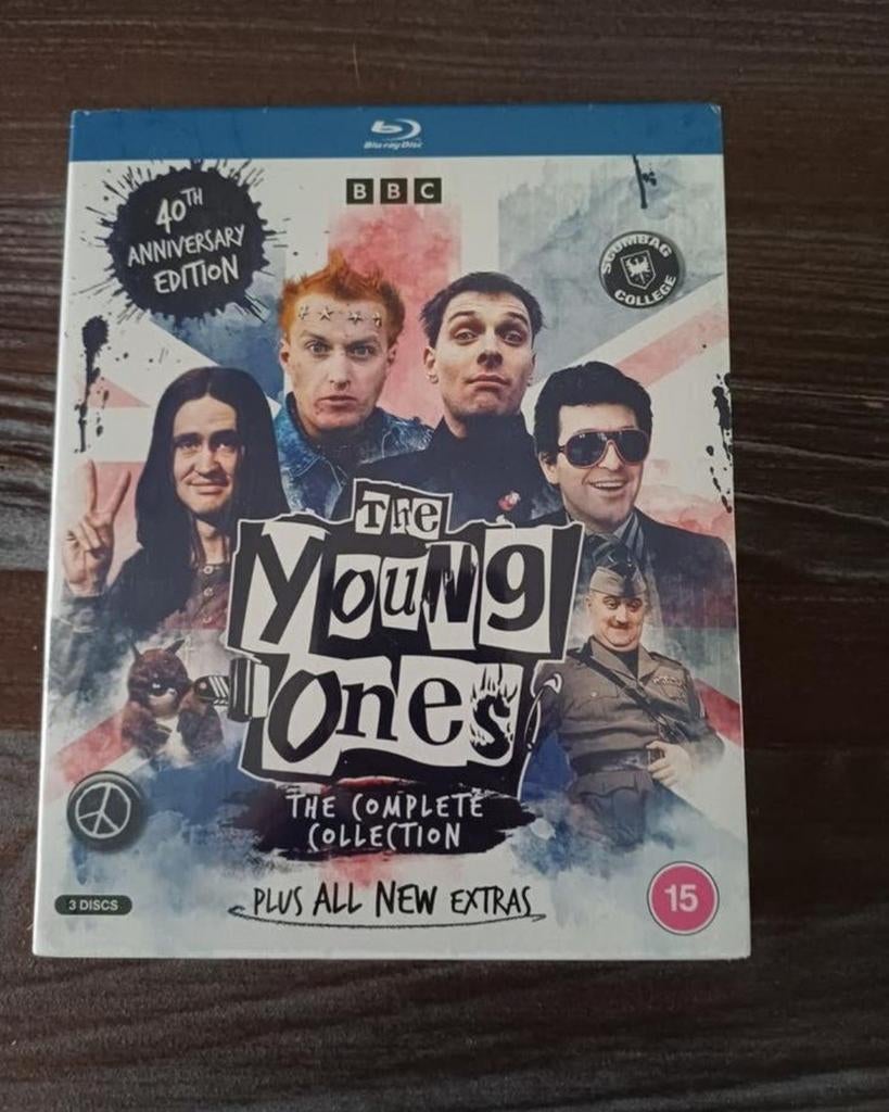 The Young Ones - Complete Collection blu-ray nieuw!, Ophalen of Verzenden, Nieuw in verpakking, Humor en Cabaret, Boxset
