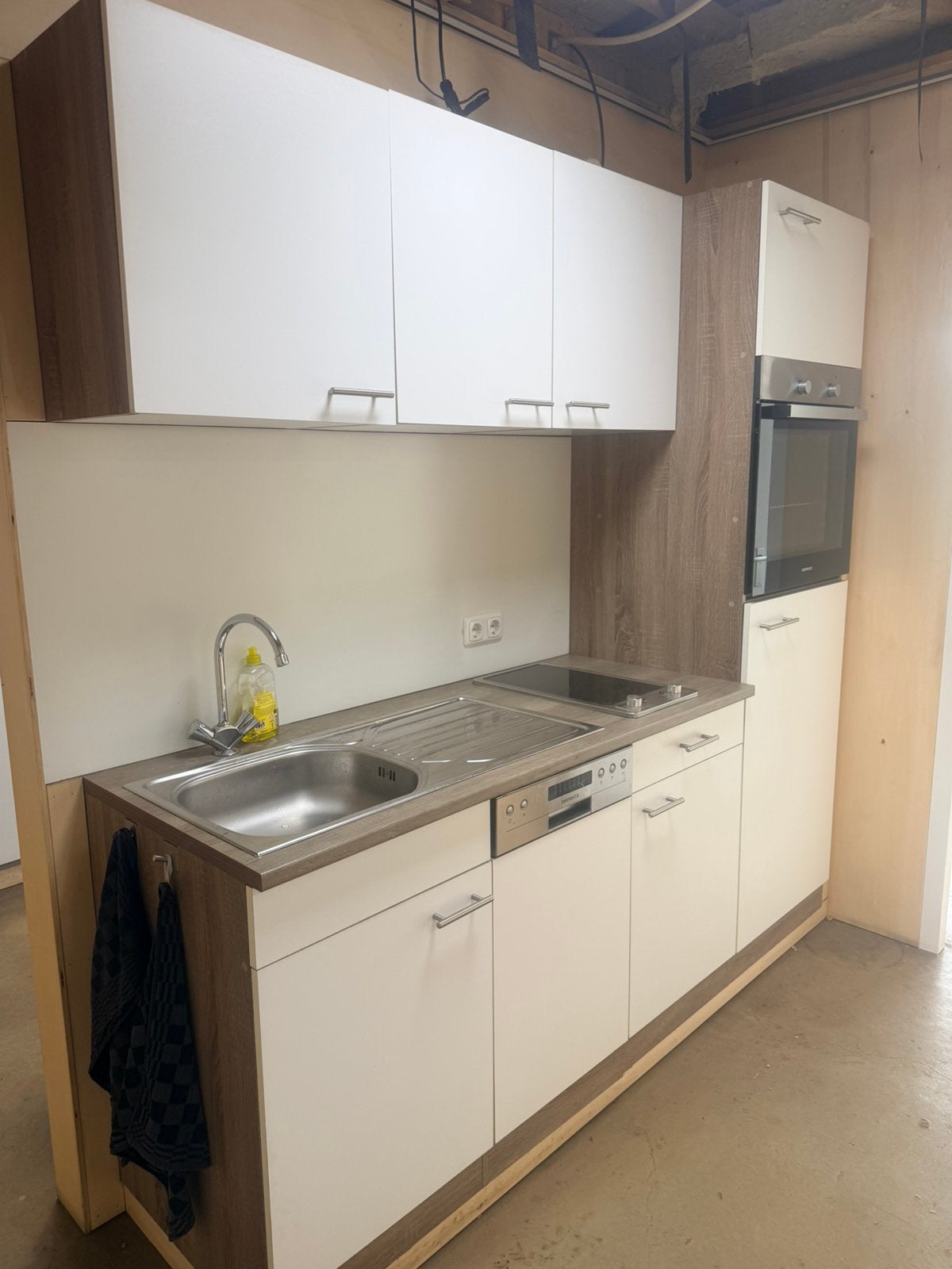 Complete keuken incl. apparatuur – 4 jaar oud, Ophalen, Zo goed als nieuw, Hoekkeuken