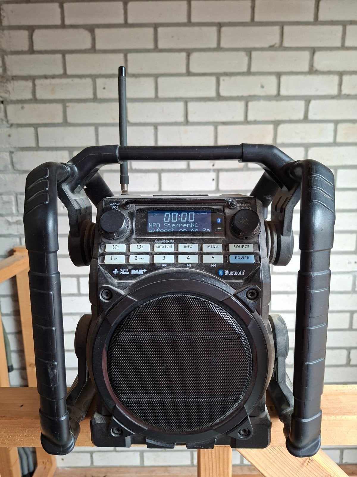 Bouwradio, Ophalen, Bouwradio