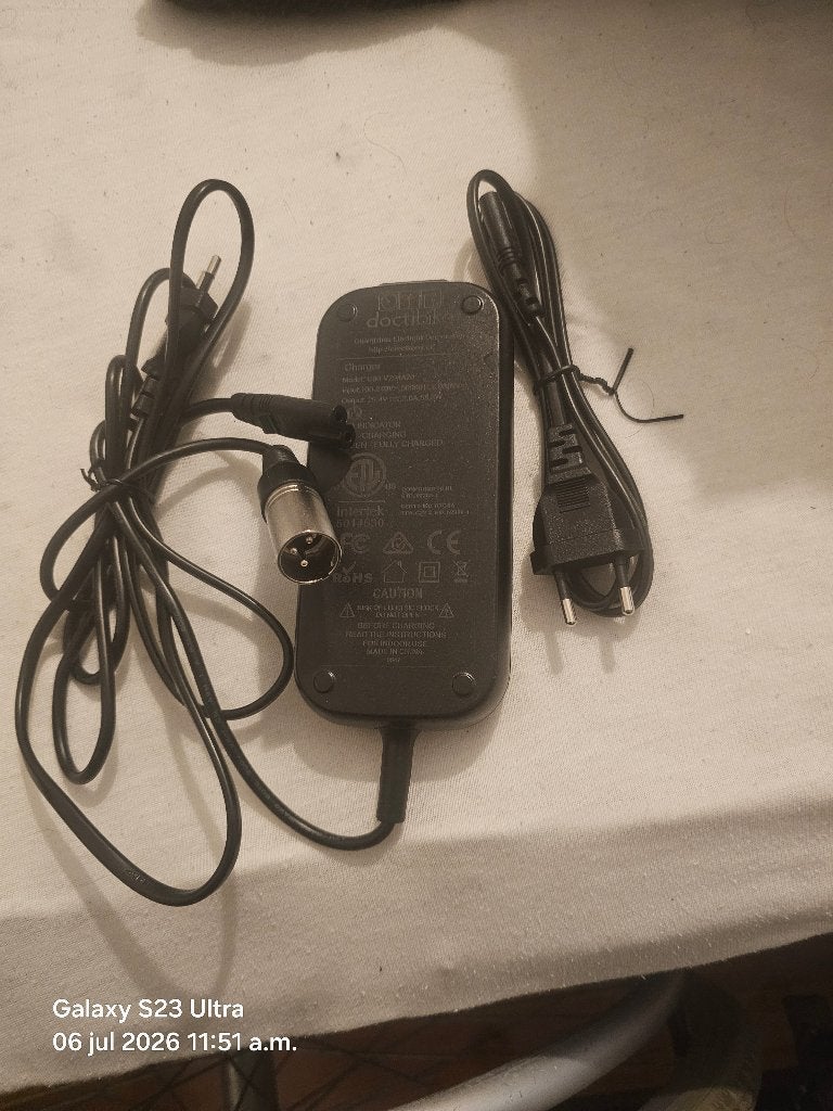24v adapter  xlr 3 pins, Ophalen of Verzenden