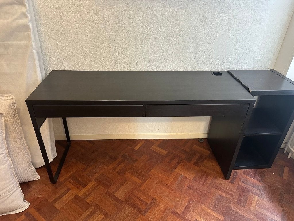 Bureau MICKE, zwartbruin, Ophalen, Gebruikt, Stopcontact, 50 cm