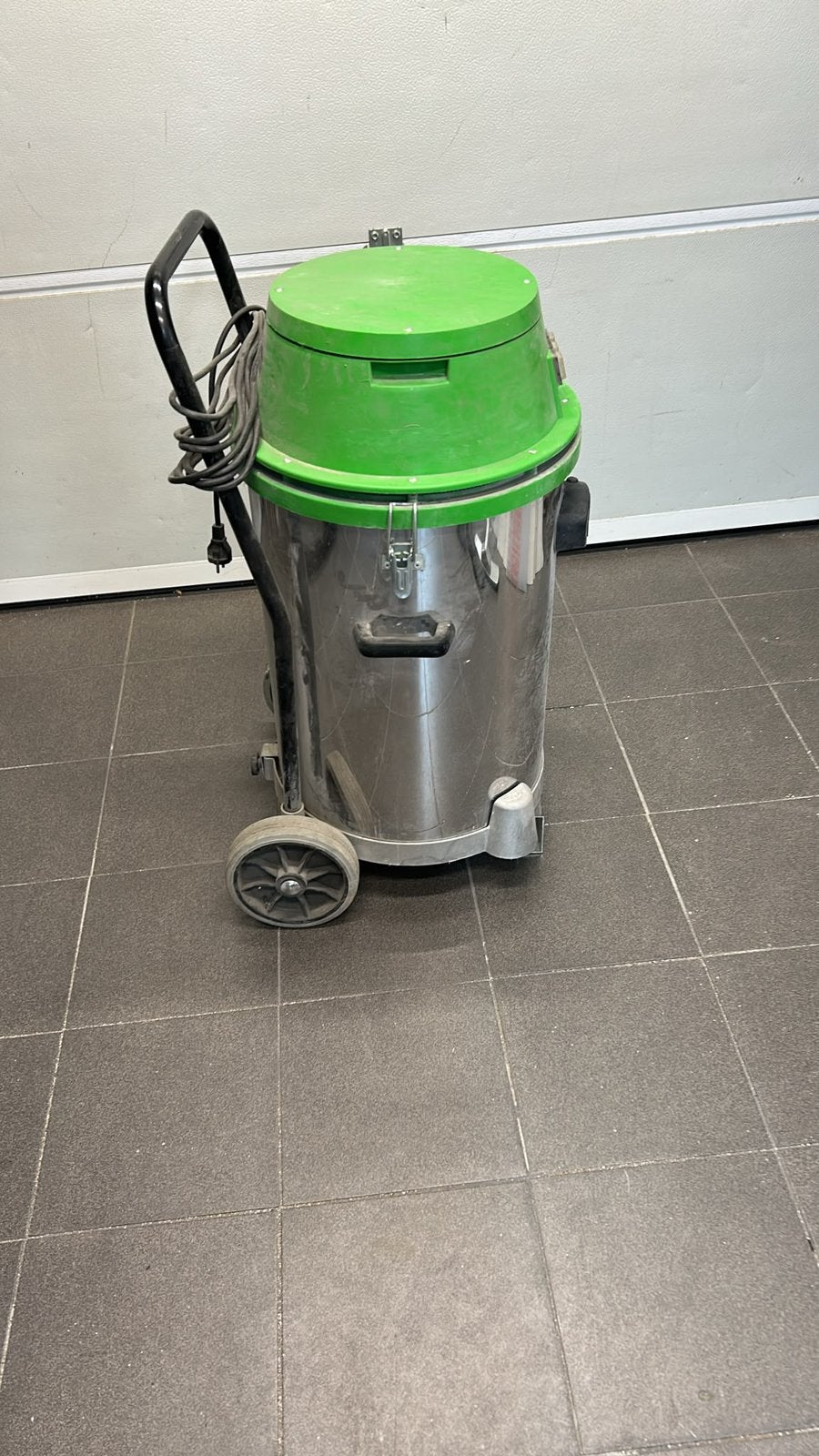 Stof water zuiger, Ophalen, Zo goed als nieuw, Waterstofzuiger