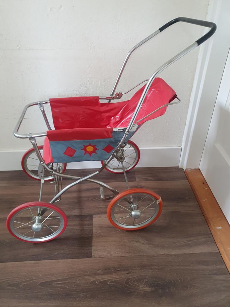 Oude poppenwagen, Ophalen of Verzenden, Gebruikt, Babypop