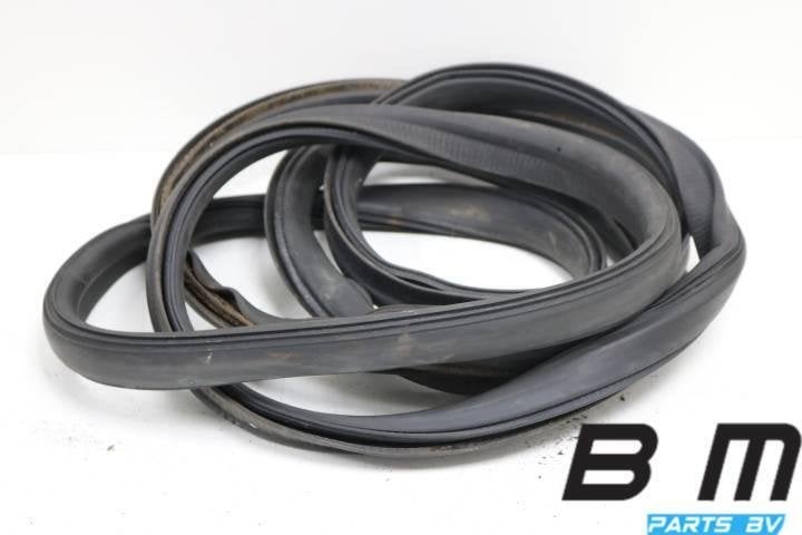 Achterkleprubber VW Caddy 2K, Gebruikt