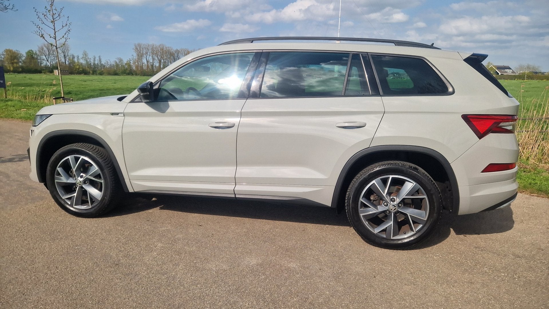 Skoda Kodiaq 1.5 TSI Sportline Business, 1e eig dealer onder, Dealer onderhouden, Euro 6, 4 cilinders, 150 pk