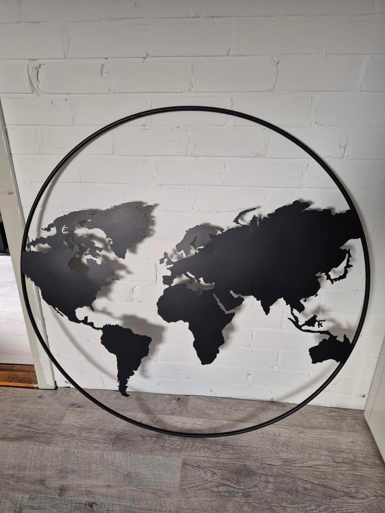 Stalen Wereldbol Wanddecoratie - Modern & Stijlvol, Ophalen, Zo goed als nieuw