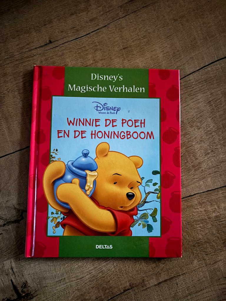 Walt Disney - Winnie de poeh en de honingboom, Boeken, Fictie algemeen, Walt Disney, Ophalen of Verzenden, Zo goed als nieuw