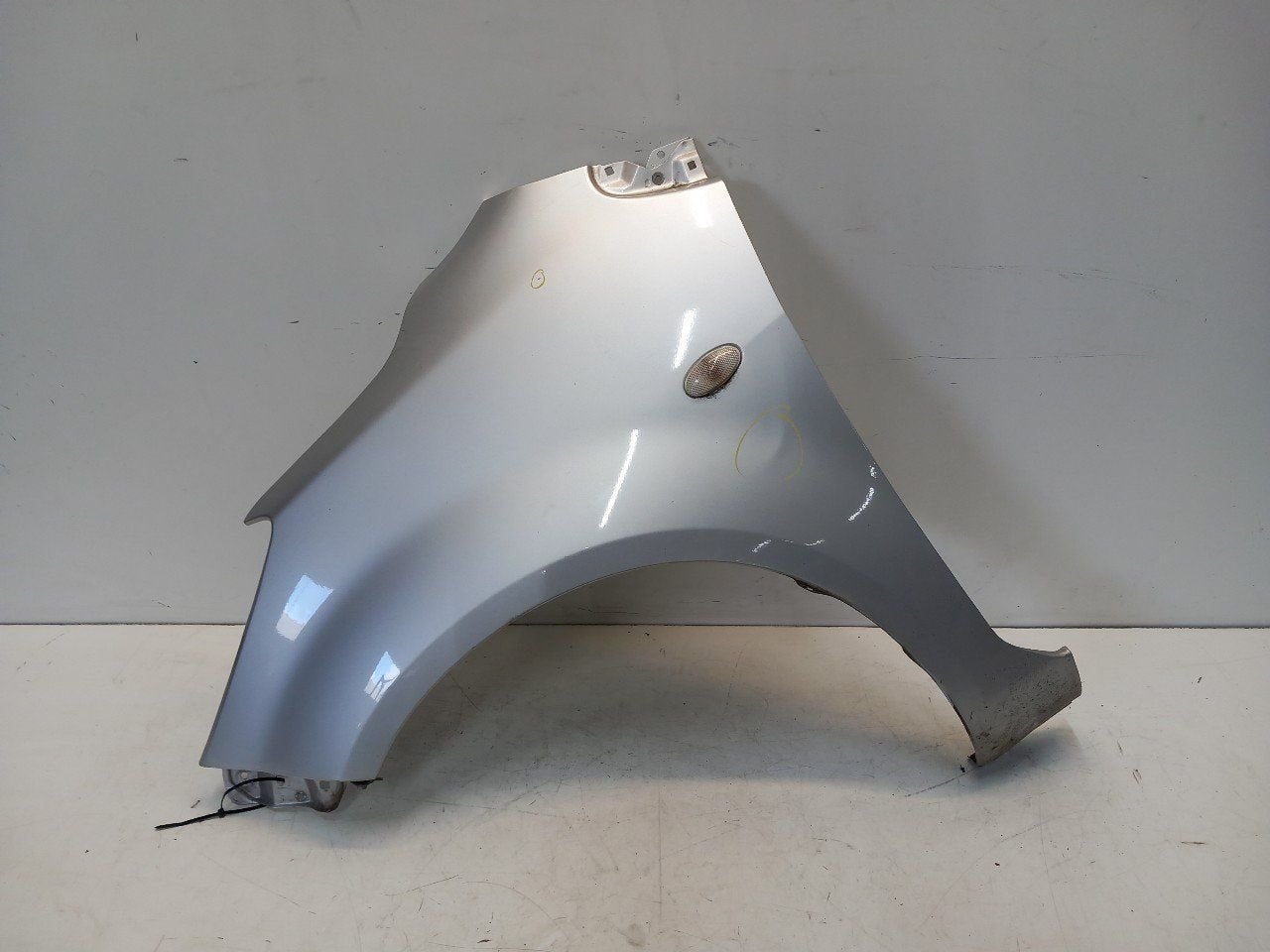 Spatbord links voor Opel Agila, Onderdelen@venauto.nl, Van der Ven Autorecycling B.V., Gebruikt, Ettenseweg 76, 4706 PB Roosendaal, The Netherlands
