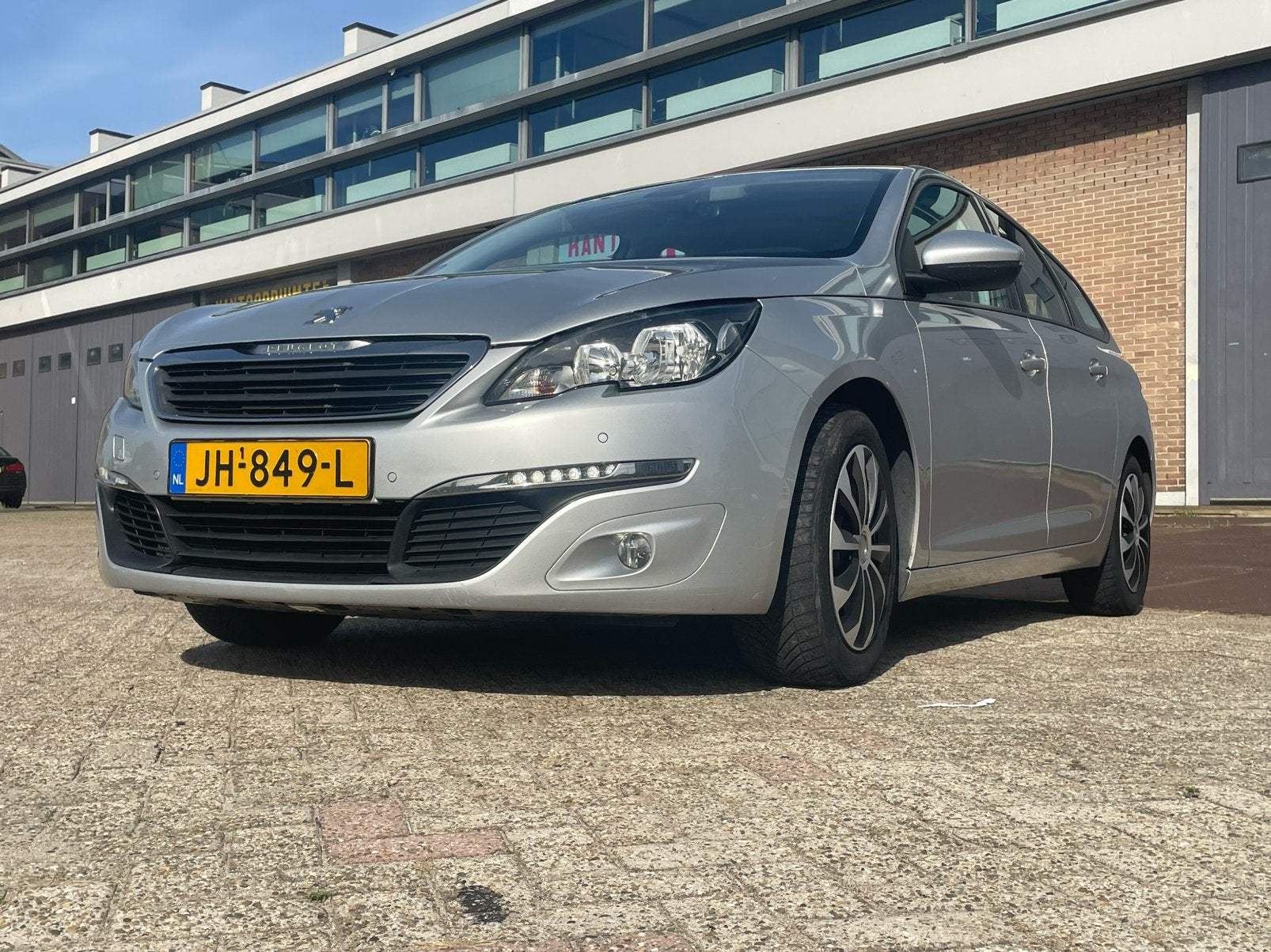 Peugeot 308 1.2 E-thp 130pk 2015 Grijs APK tot 2027, Auto's, 1199 cc, 1165 kg, 3 cilinders, 57 €/maand