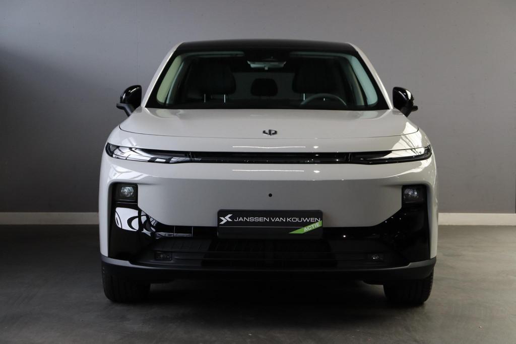 Leapmotor B10 Design ProMax 67.1 kWh / Voorraad / Snel lever, Auto's, Leapmotor, 12 maanden, Achterwielaandrijving, Automatische klimaatregeling