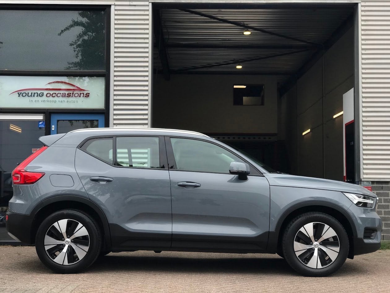 Volvo XC40 1.5 T5 Twin Engine Momentum Pro|Navi|Ecc|Lmv|Pdc|, Euro 6, 1712 kg, Leder en Stof, Bedrijf