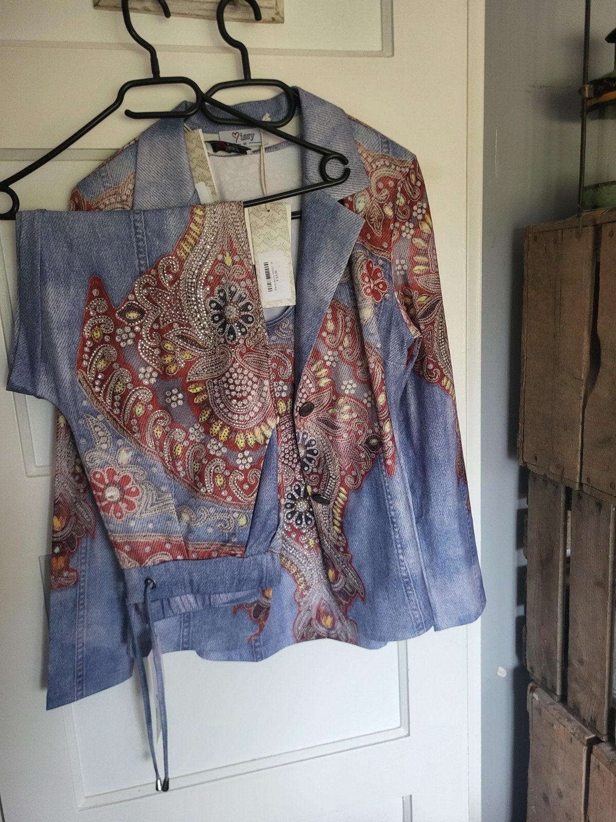 te koop pak bestaat uit drie delen met prijskaart er nog aan, Kleding | Dames, Overige Dameskleding, Geen merk, Ophalen of Verzenden