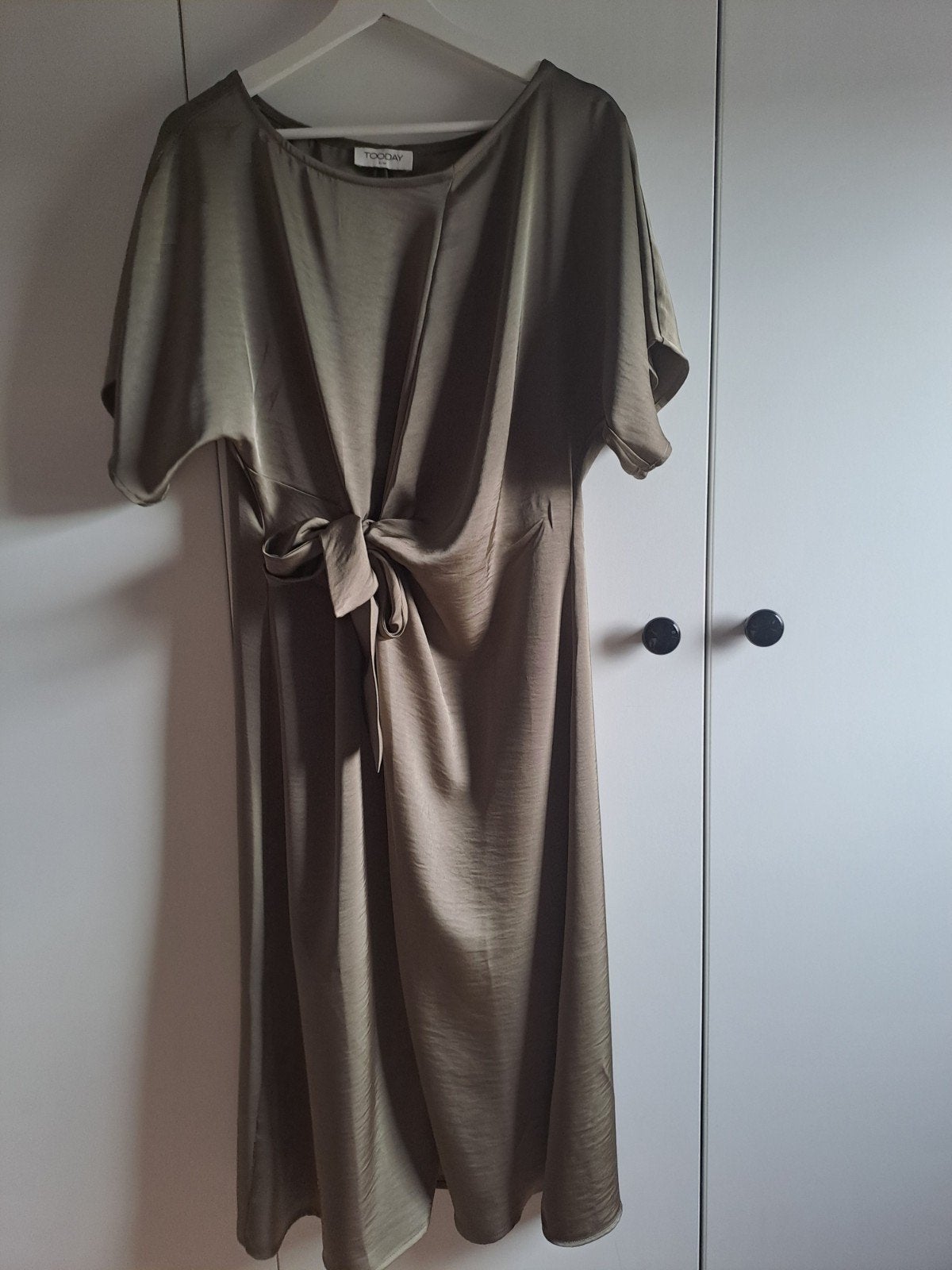 TOODAY S/M Groene Jurk met Strikdetail, Ophalen of Verzenden, Zo goed als nieuw, Maat 36 (S), TOODAY