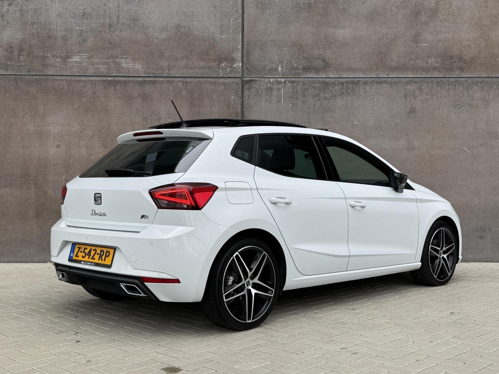 Seat Ibiza 1.0 EcoTSI FR Plus Connect | Panorama dak | Full, Auto's, Dealer onderhouden, Stof, Gebruikt, Met garantie (alle)