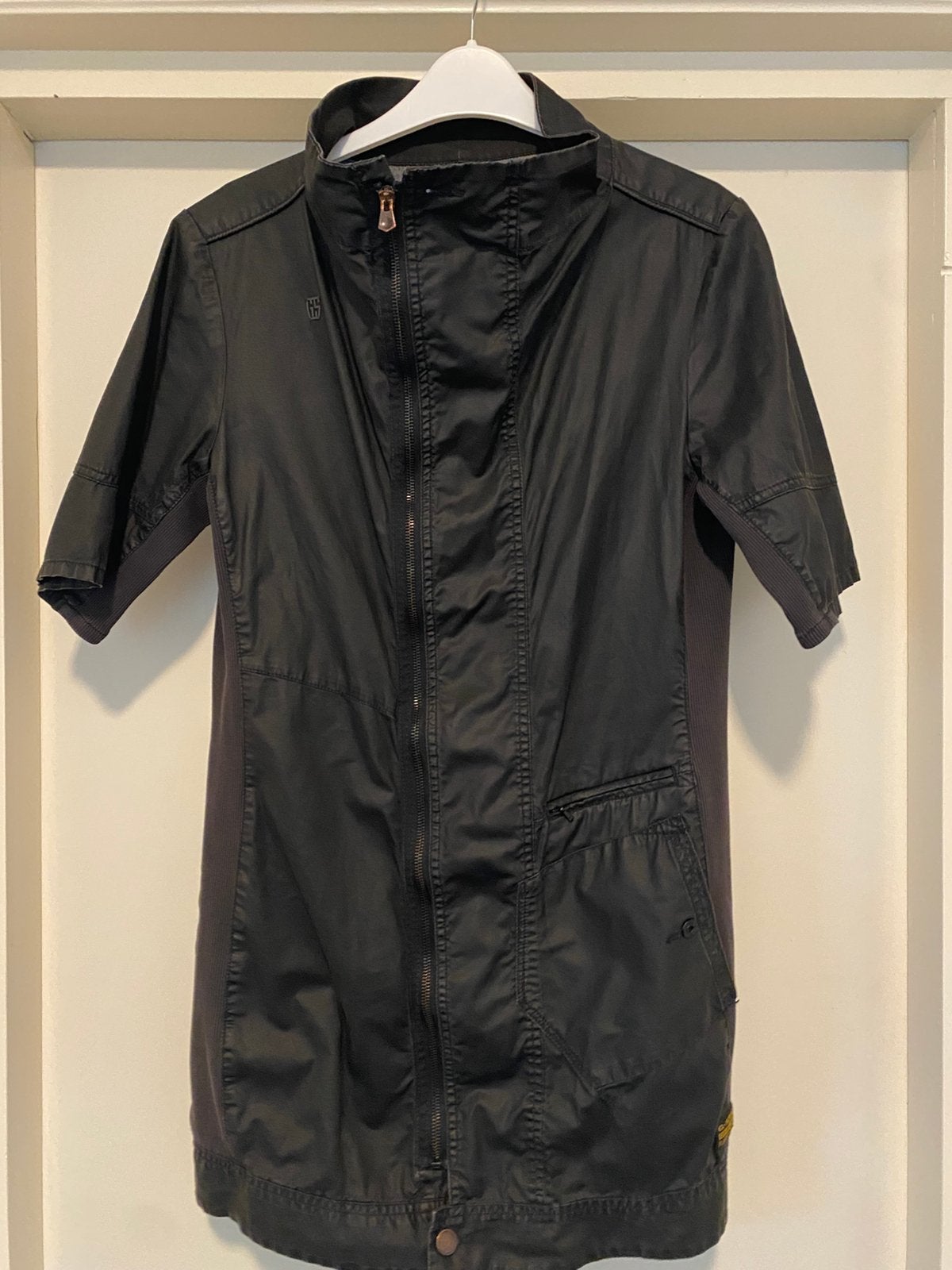 G STAR RAW ZWART TUNIEK KORTE MOUW L (S-M), Ophalen of Verzenden, Gedragen, Maat 36 (S), Zwart