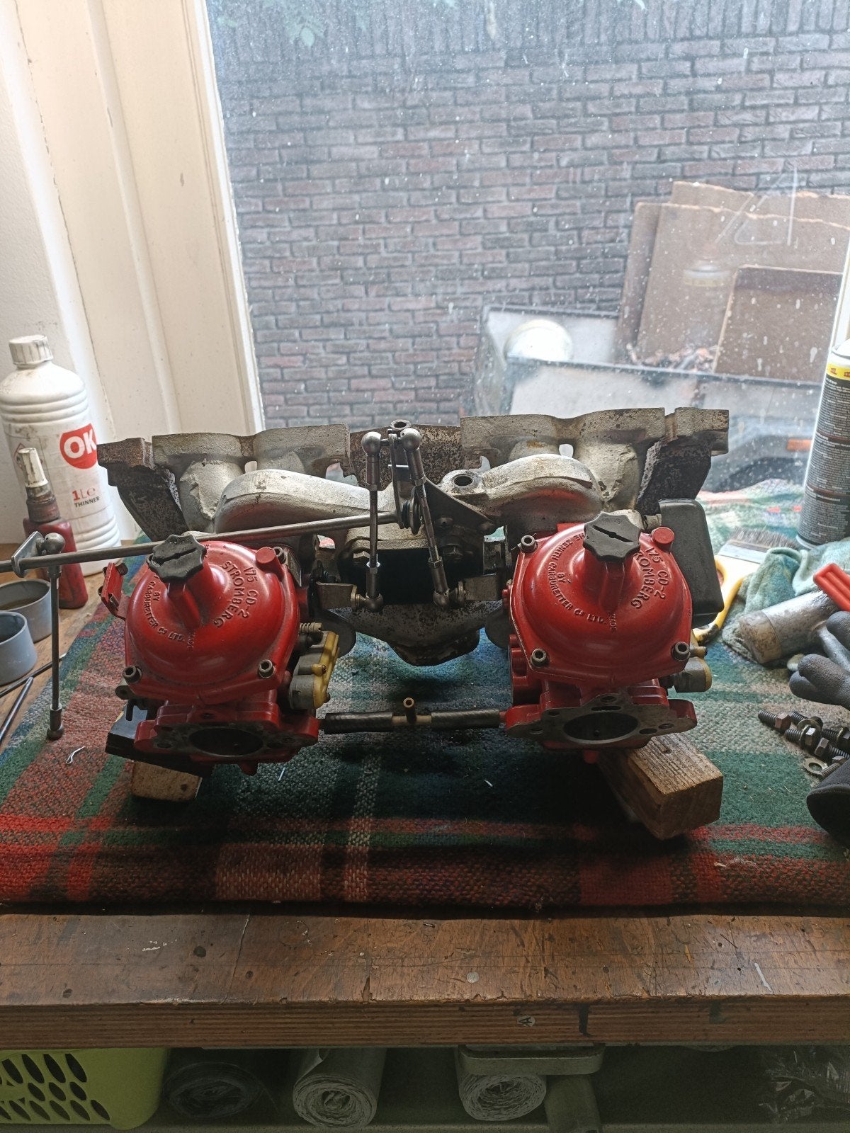 Gereviseerd spruitstuk met Stromberg carburateurs, Ophalen, Gereviseerd, Universele onderdelen
