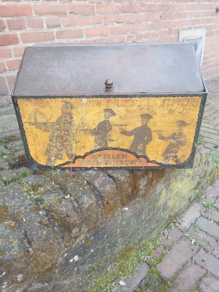 Oud blik puddingfabriek A.J. Polak Groningen, Verzamelen, Ophalen
